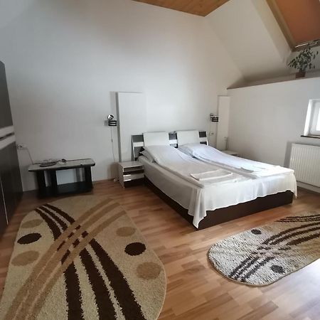 Casa Sara Hotel Sacele Luaran gambar